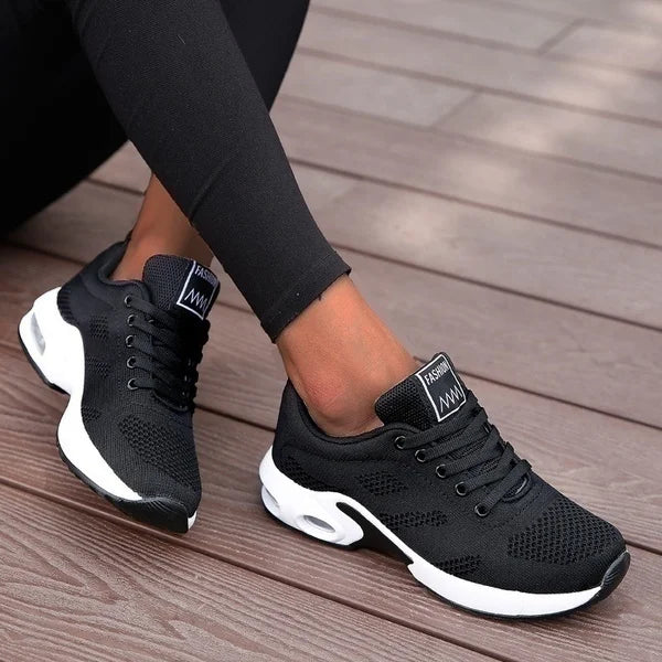 Women's Lightweight Athletic Walking Shoes — product view