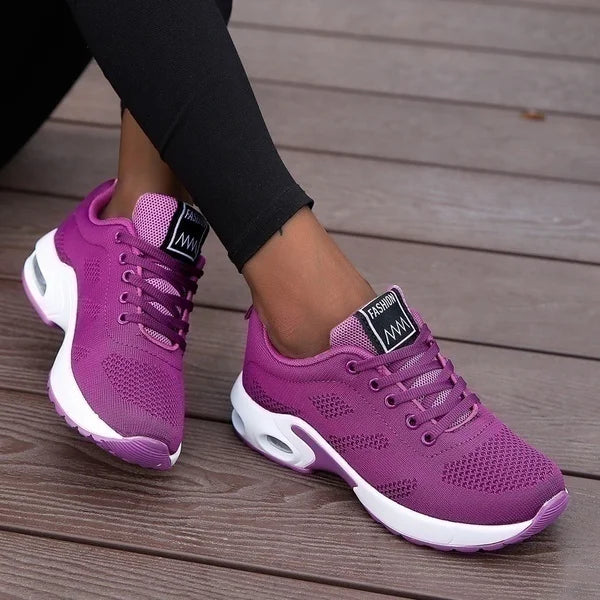 Women's Lightweight Athletic Walking Shoes — product view