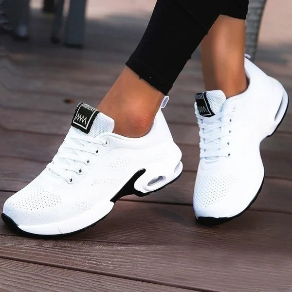 Women's Lightweight Athletic Walking Shoes — product view