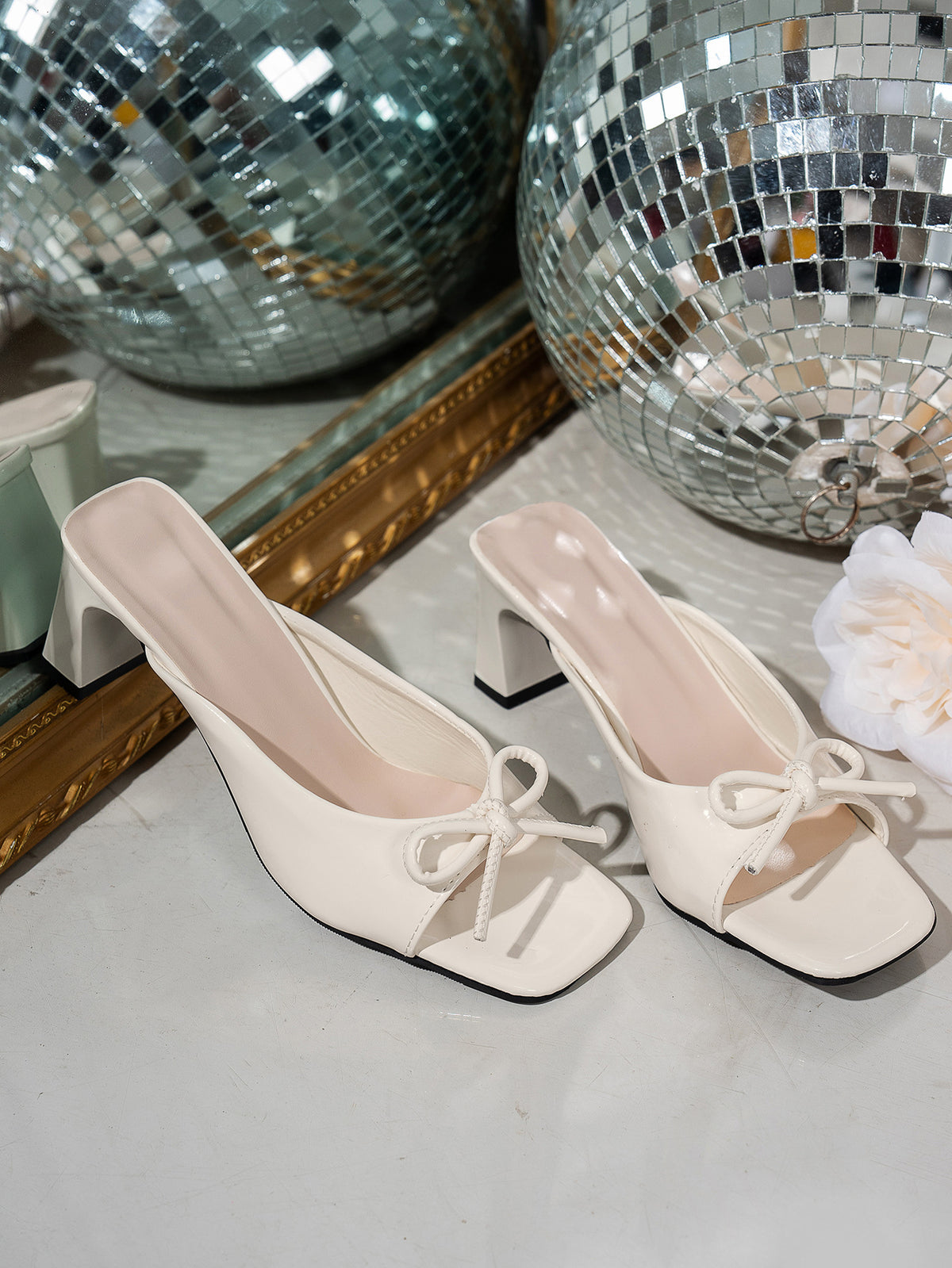 Women's Bow Detail Square-Toe Block Heel Sandals