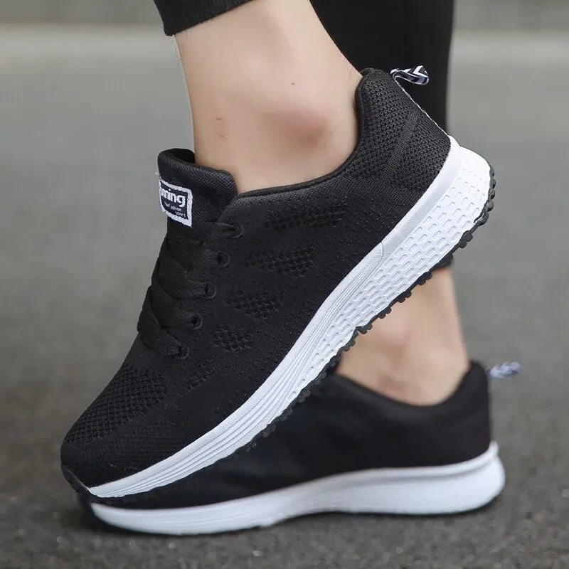 Women's Casual Mesh Athletic Shoes — product view