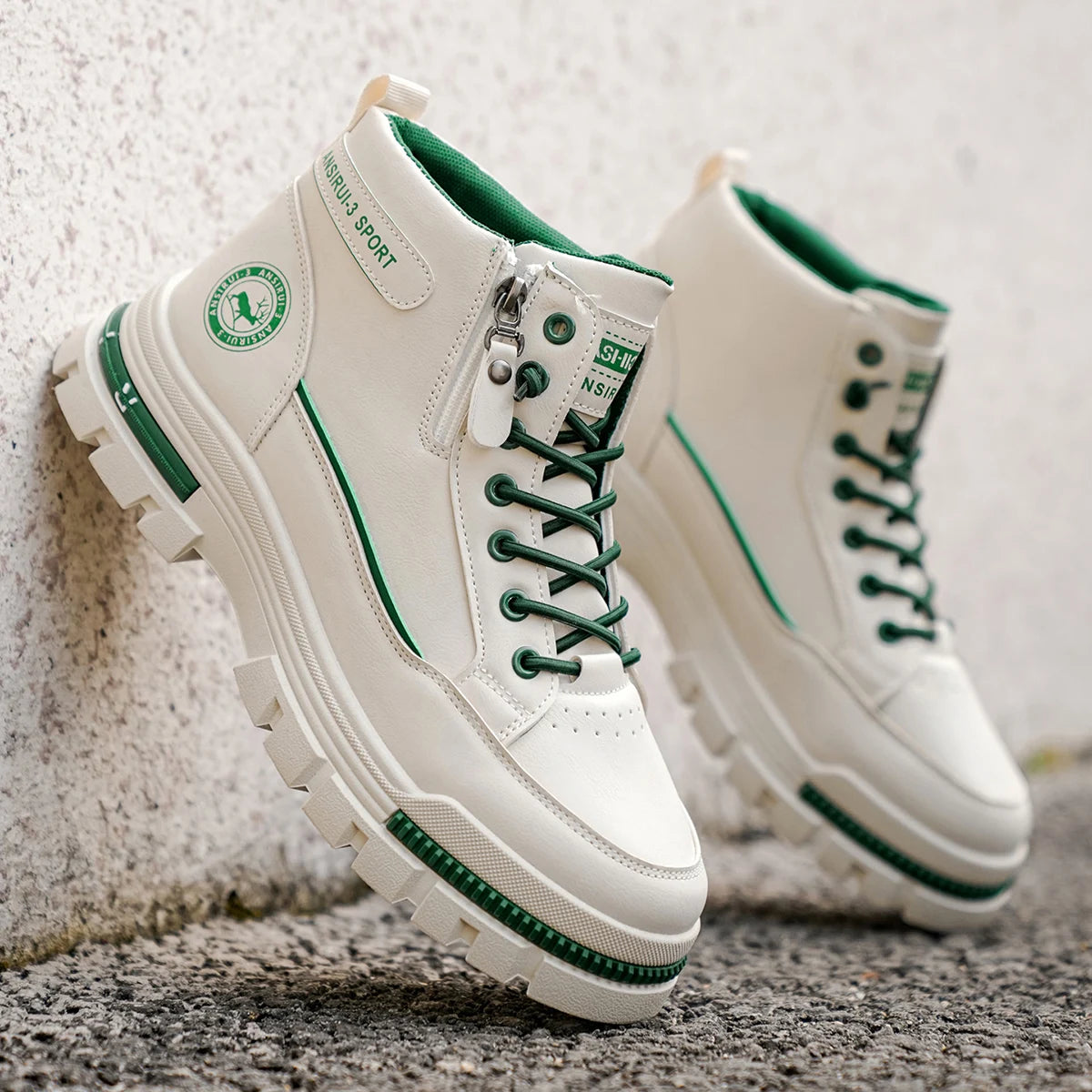 Bottines montantes à lacets pour homme avec empiècements surpiqués
