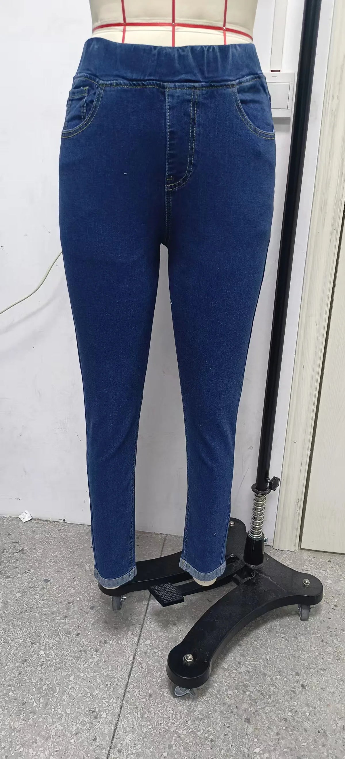 Women's Elastic-Waist Ankle-Length Jeans — product view