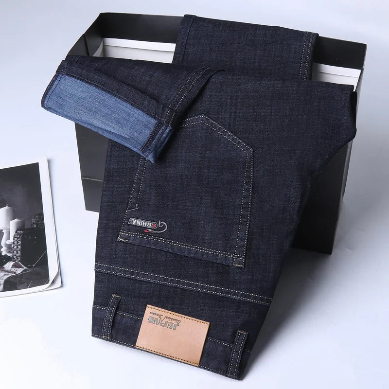 Men's Straight-Leg Stretch Denim Jeans — product view
