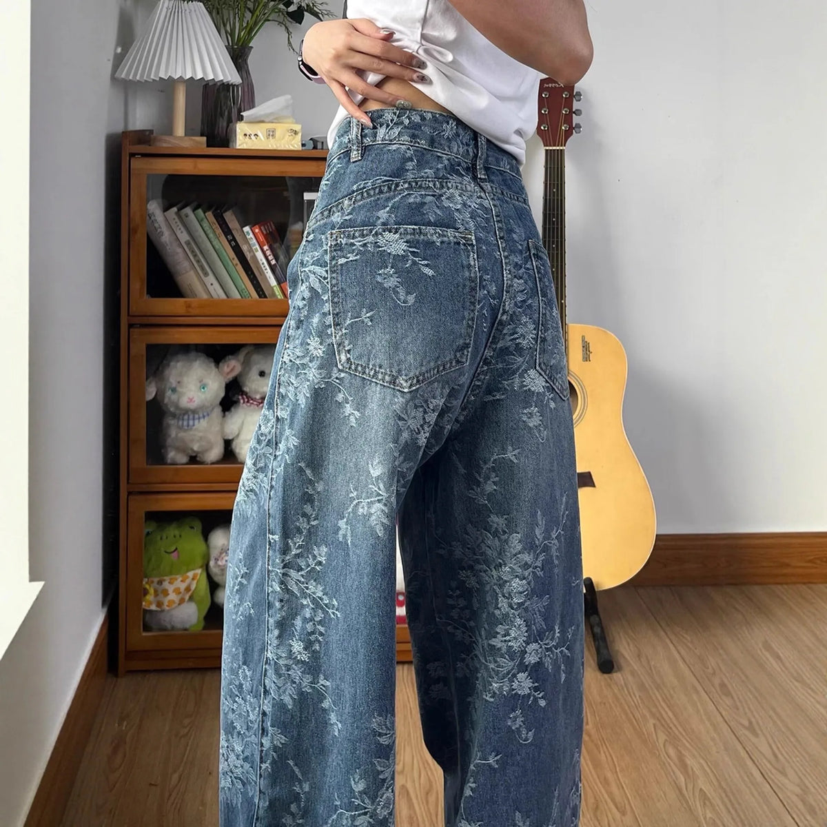 Women's High-Waist Embroidered Wide-Leg Jeans — product view