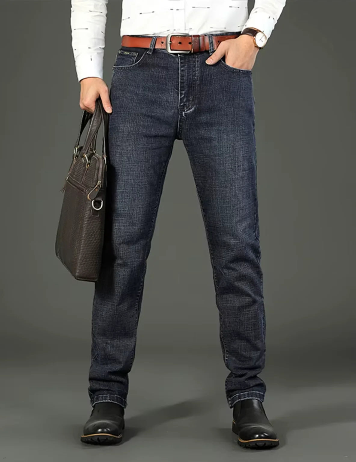 Men's Blue Straight-Leg Stretch Denim Jeans - Lightweight — product view