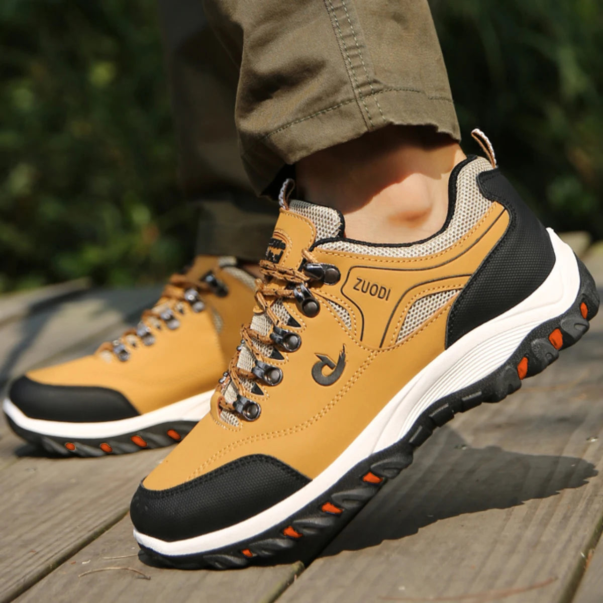 Men's Lightweight Outdoor Sneakers