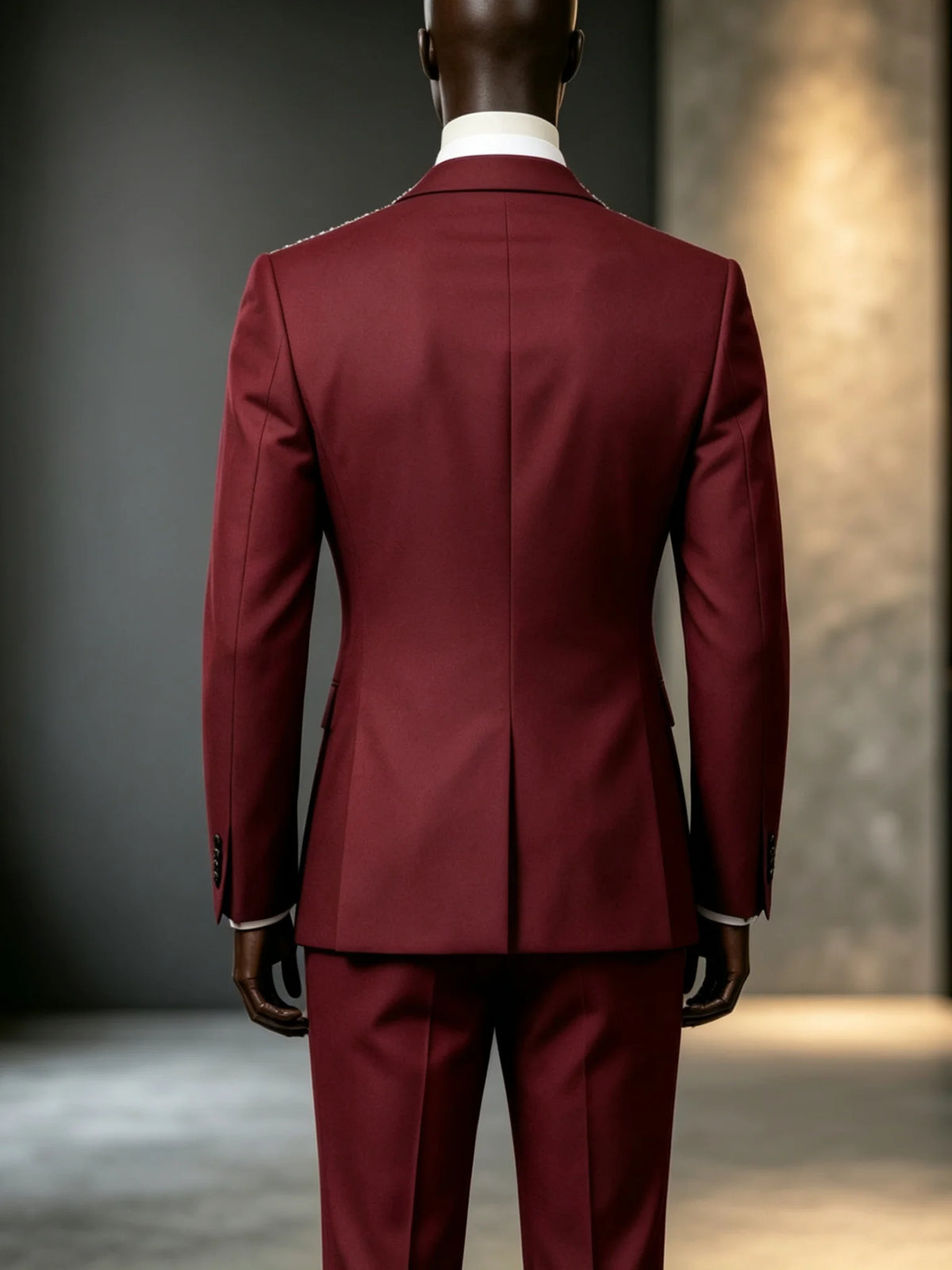 Men's Beaded 2-Piece Peak Lapel Suit Set — product view