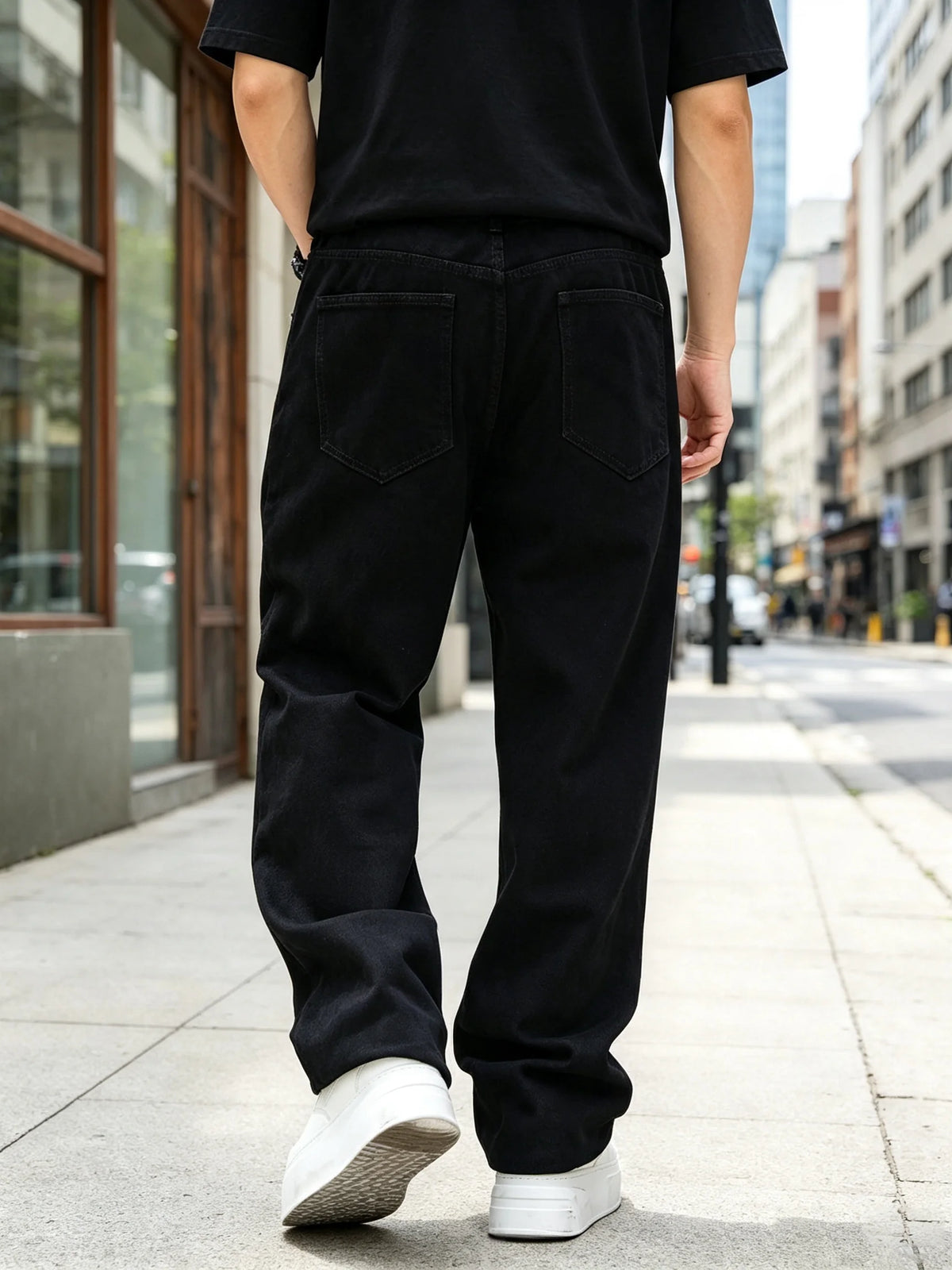 Men's Wide-Leg Stretch Denim Jeans — product view