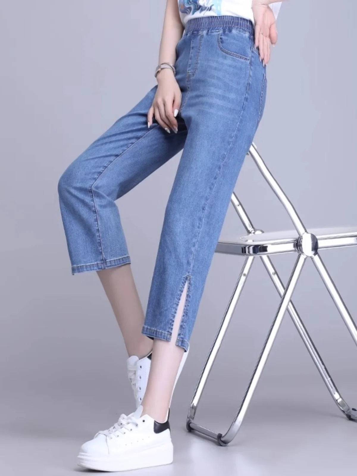 Women's High-Waist Cropped Straight-Leg Jeans — product view