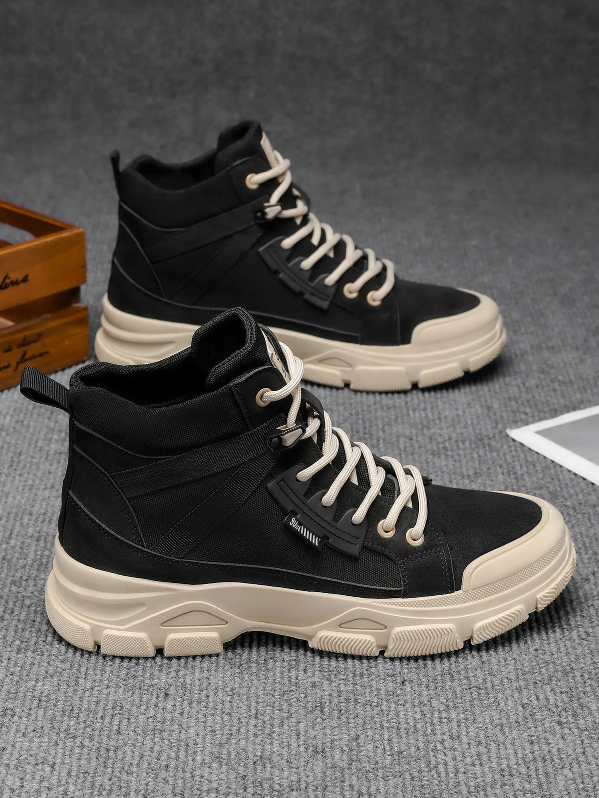 Bottes montantes rembourrées à lacets pour homme
