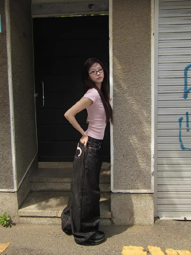 Women's Retro Wide-Fit Baggy Jeans — product view