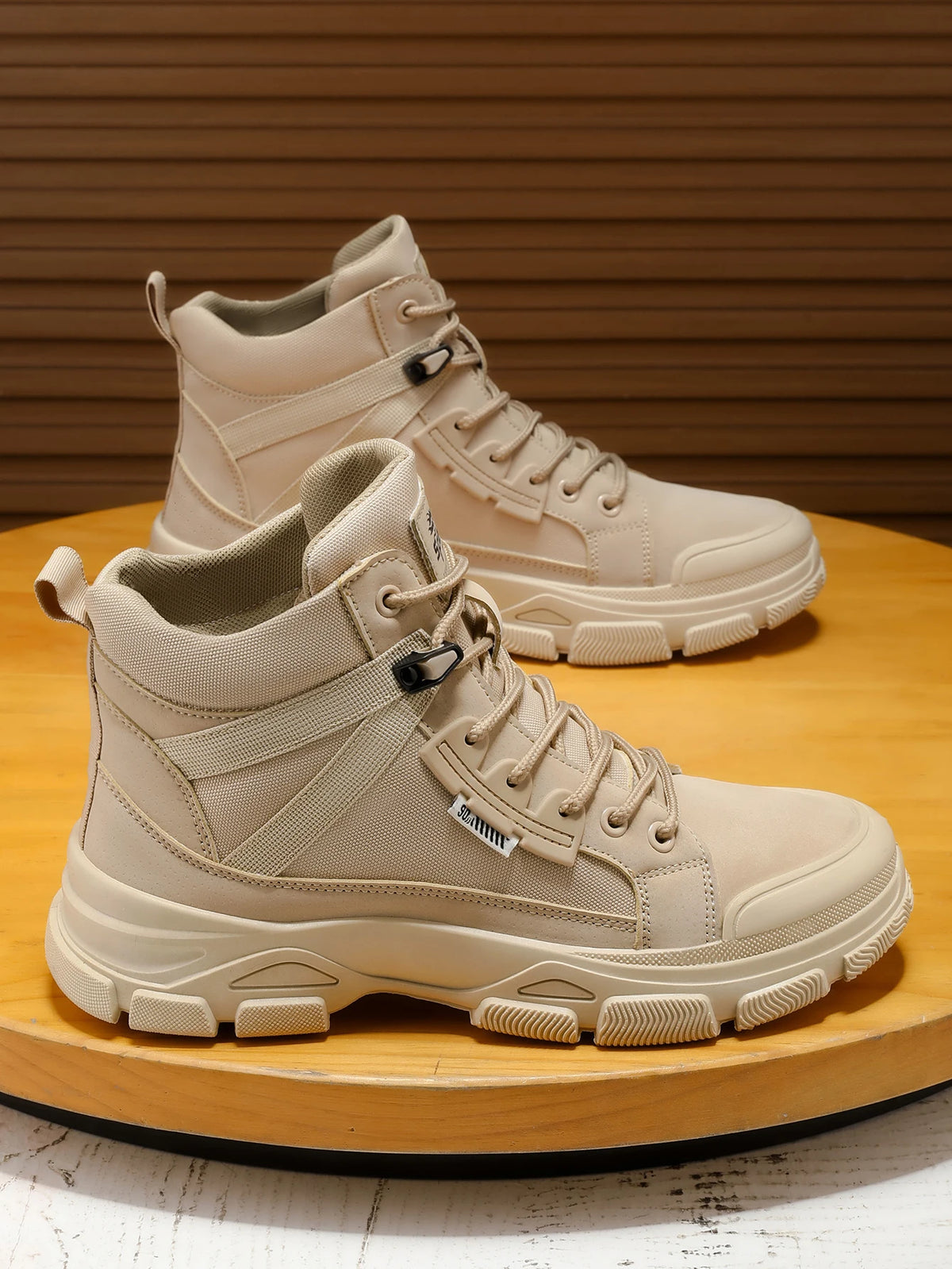 Bottes montantes rembourrées à lacets pour homme