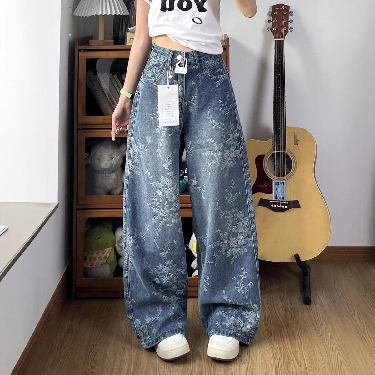 Women's High-Waist Embroidered Wide-Leg Jeans — product view