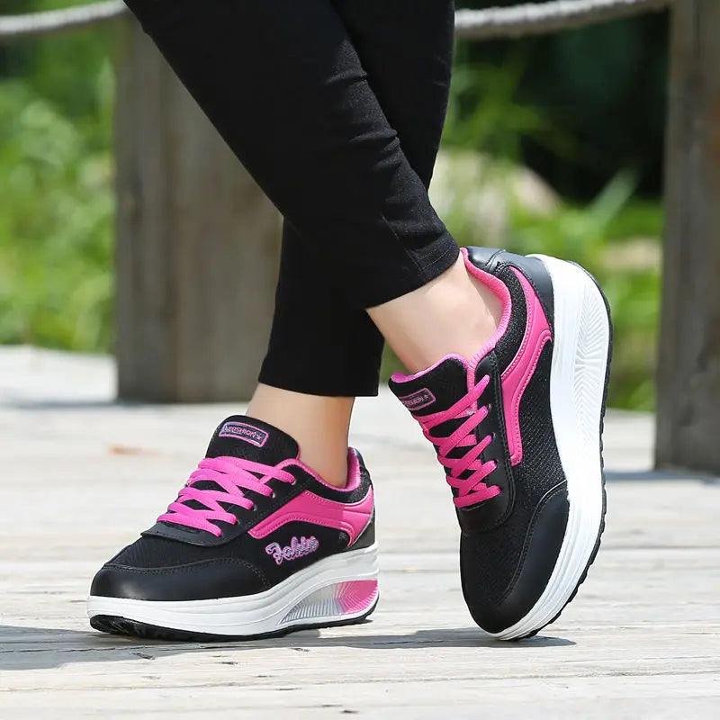 Women's Flat Casual Lace-Up Sneakers — product view