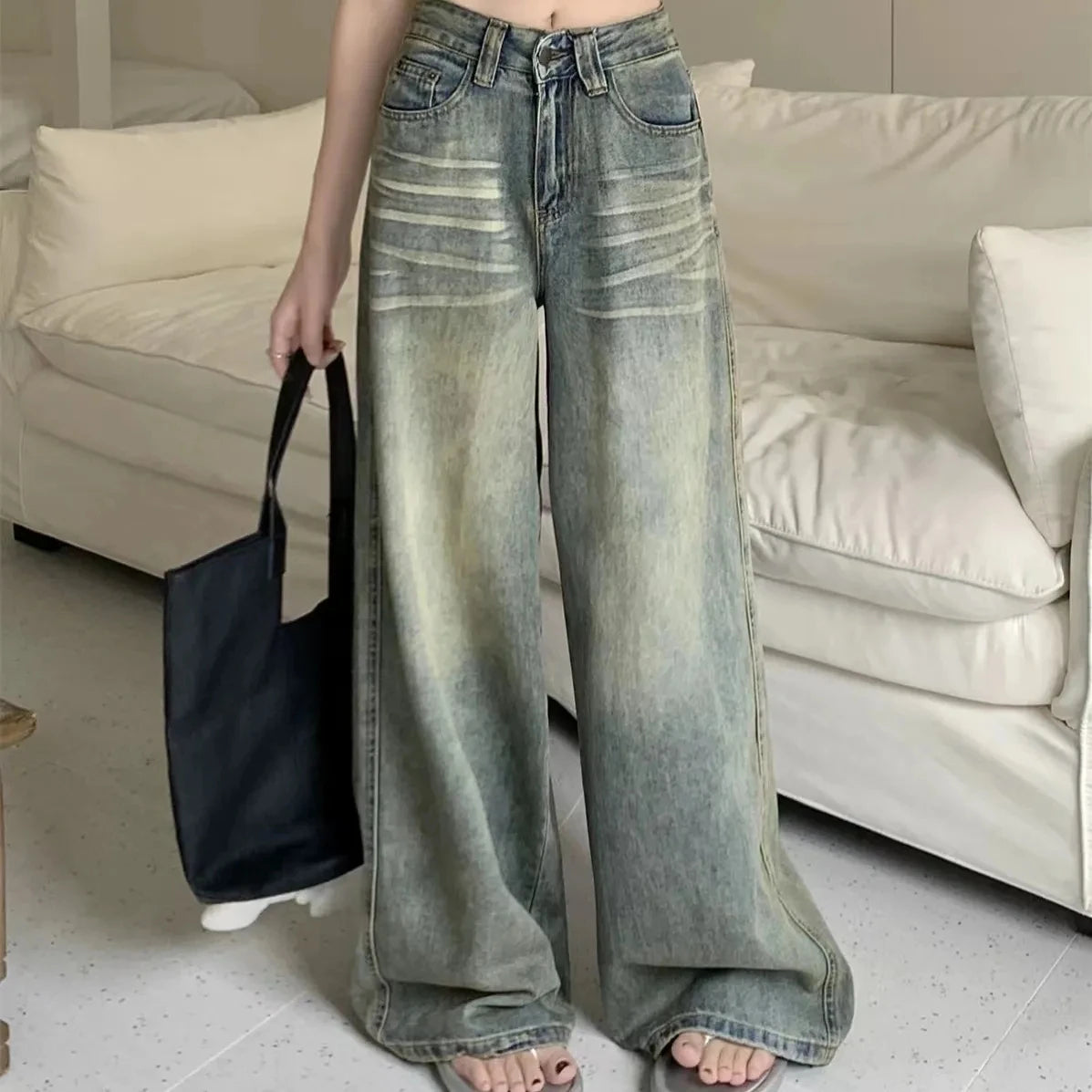 Women's Vintage High-Waist Relaxed Jeans — product view
