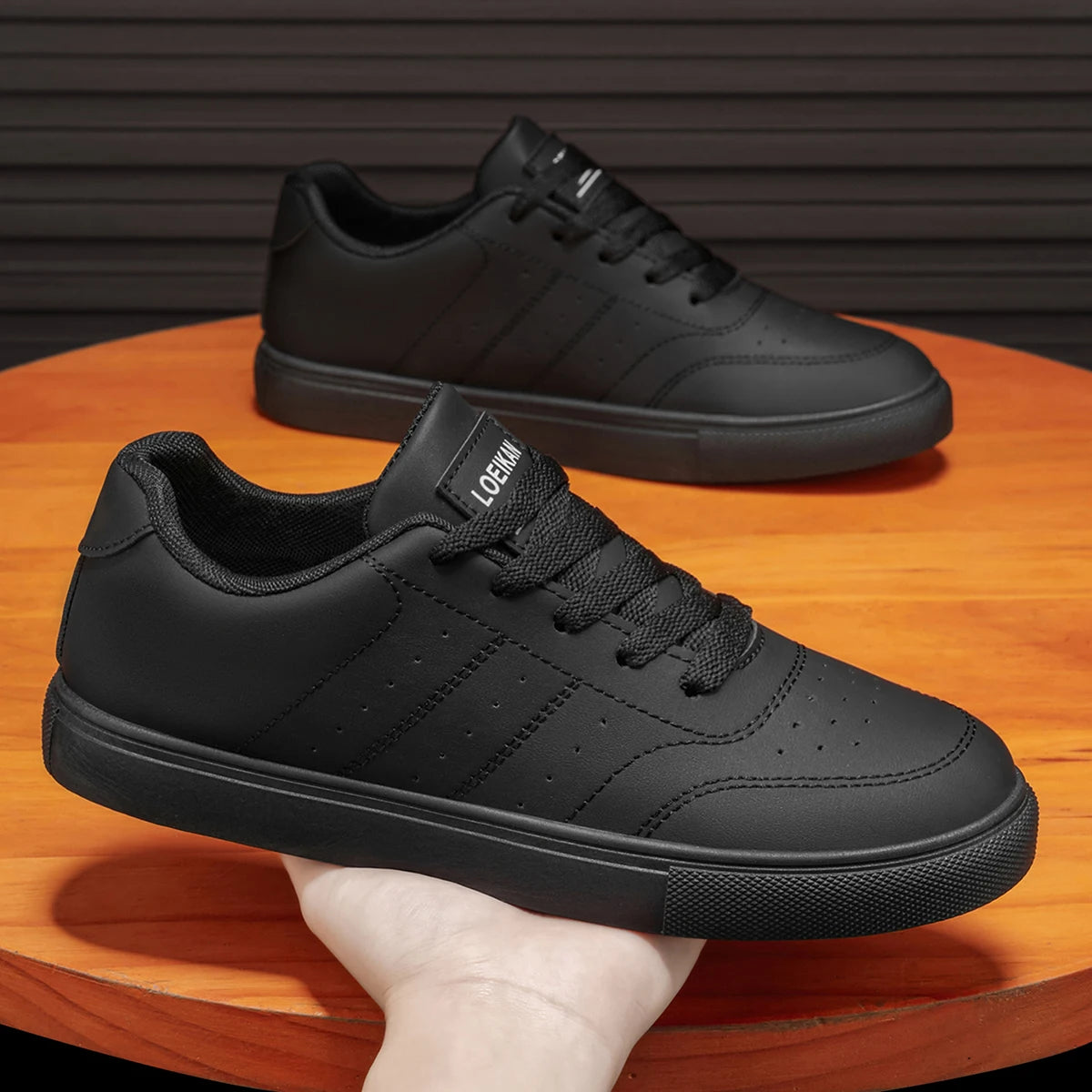 Men's Monochrome Low-Top Casual Sneakers