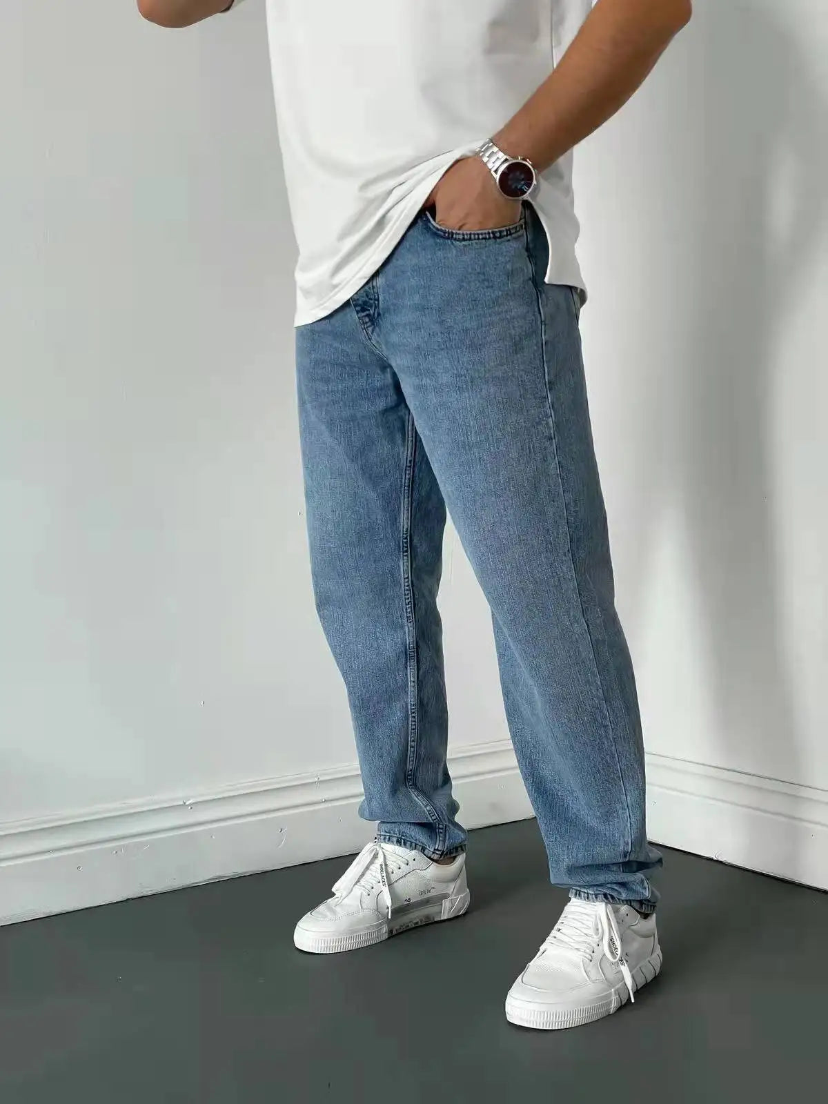 Men's Blue Straight-Leg Stretch Denim Jeans - Lightweight — product view