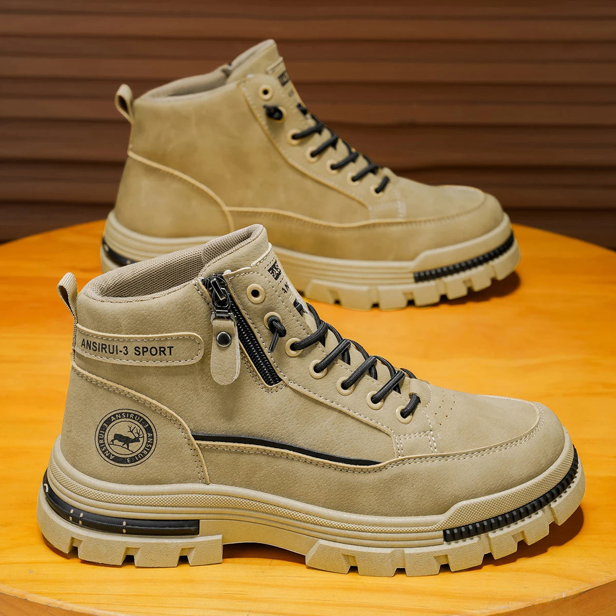 Bottines montantes à lacets pour homme avec empiècements surpiqués
