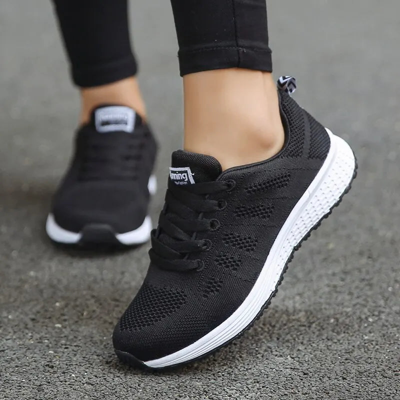 Women's Casual Mesh Athletic Shoes — product view