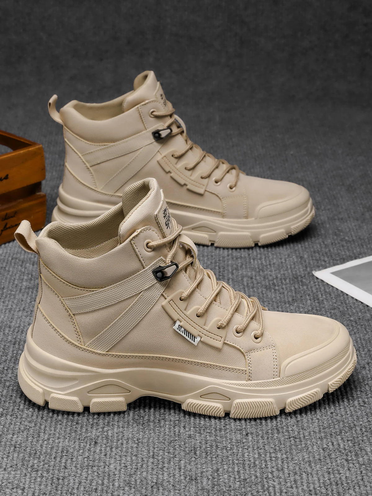 Bottes montantes rembourrées à lacets pour homme
