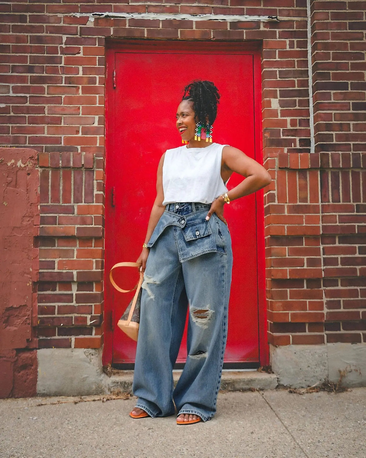 Women's Mid-Rise Distressed Straight-Leg Jeans — product view