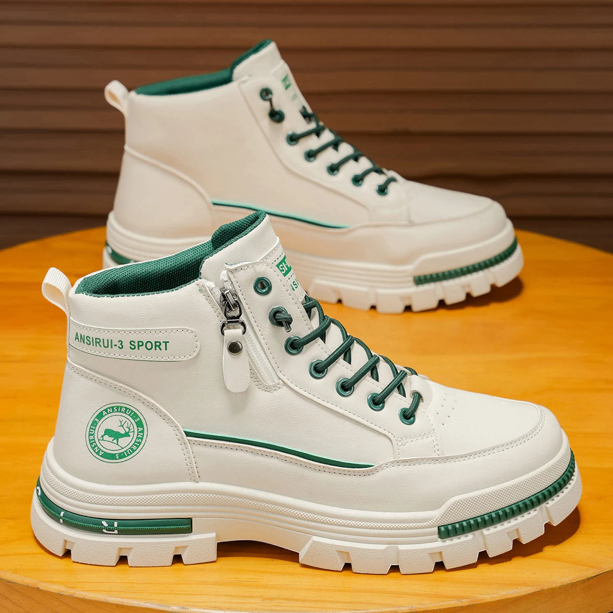 Bottines montantes à lacets pour homme avec empiècements surpiqués