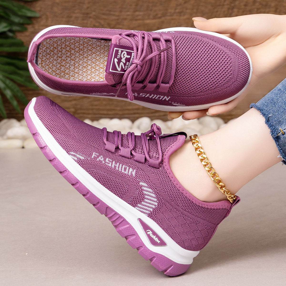 Lightweight Soft-Sole Athletic Shoes